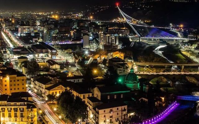 Panorama Cosenza notturno